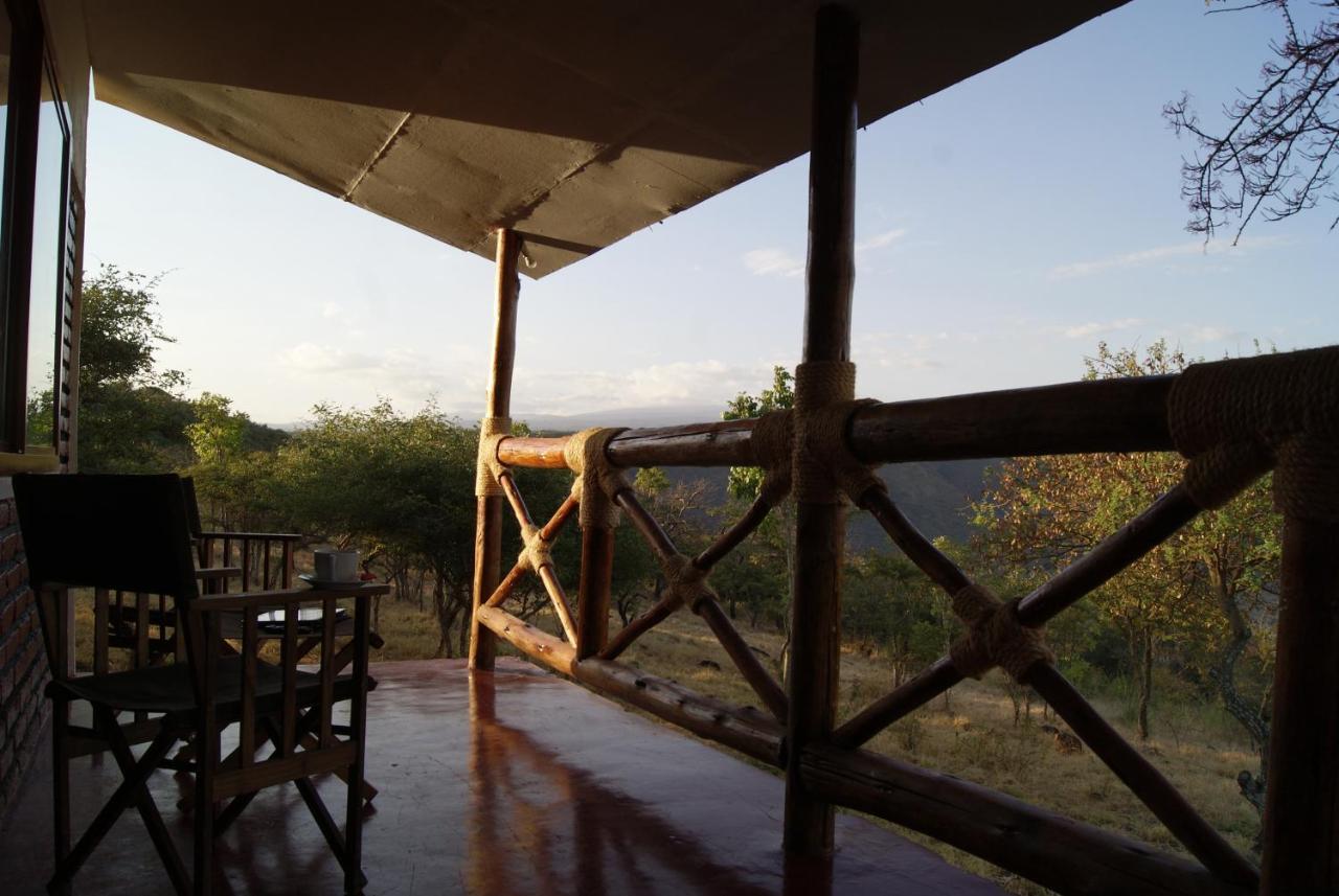 African Sunrise Lodge And Campsite Mto wa Mbu Buitenkant foto