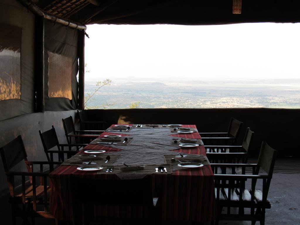 African Sunrise Lodge And Campsite Mto wa Mbu Buitenkant foto