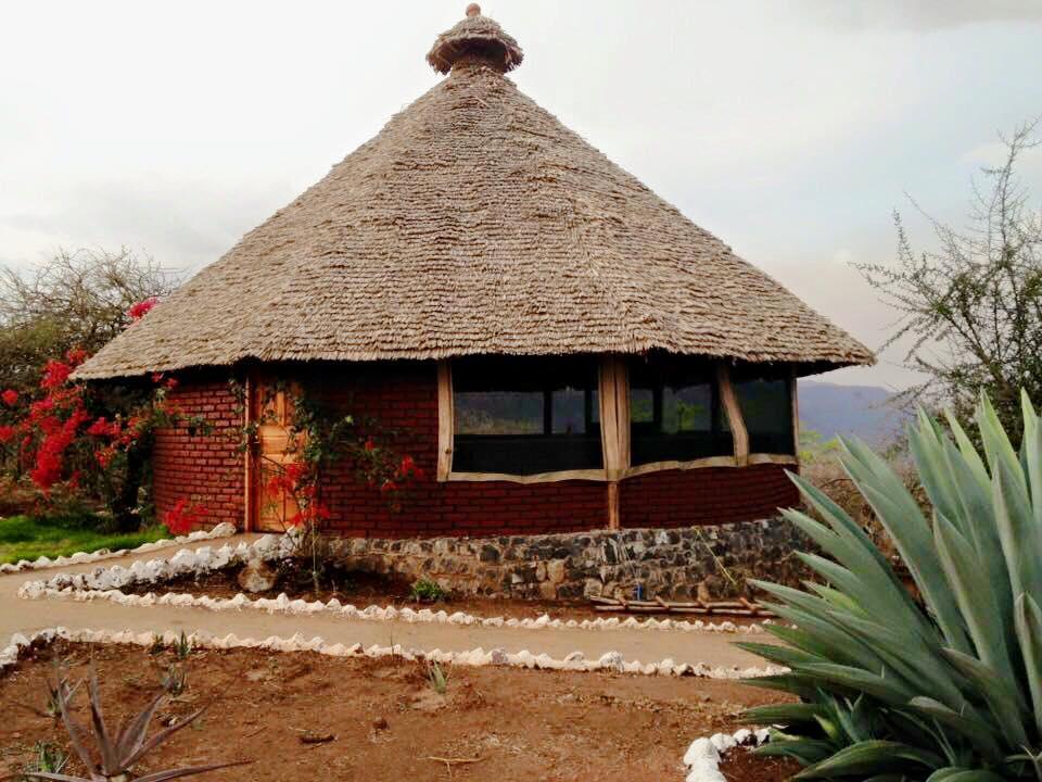 African Sunrise Lodge And Campsite Mto wa Mbu Buitenkant foto